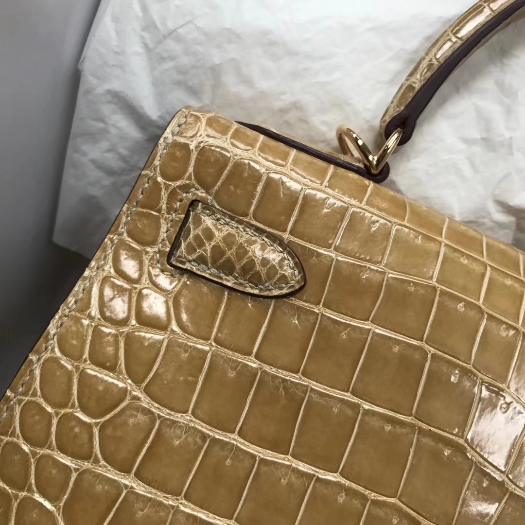 爱马仕凯莉包价格 hermes kelly28cm 杏色亮面鳄鱼皮